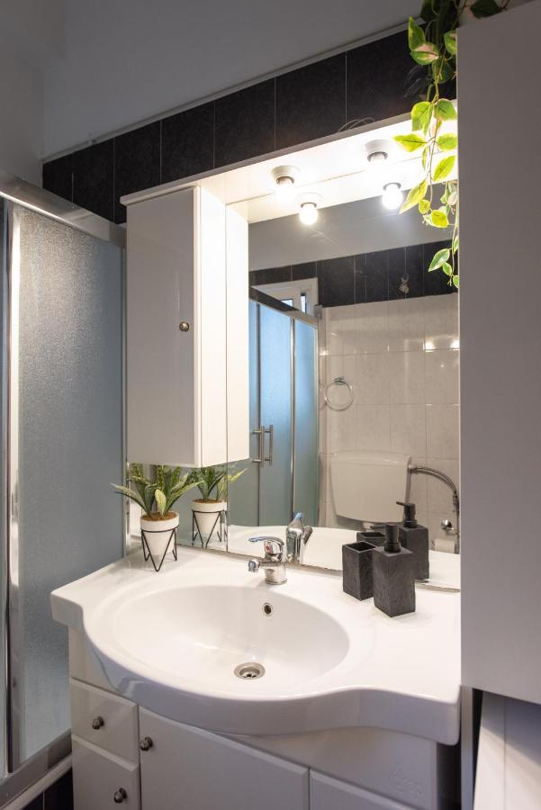 Apartamento Blue Ark Wanderlust Atenas Exterior foto